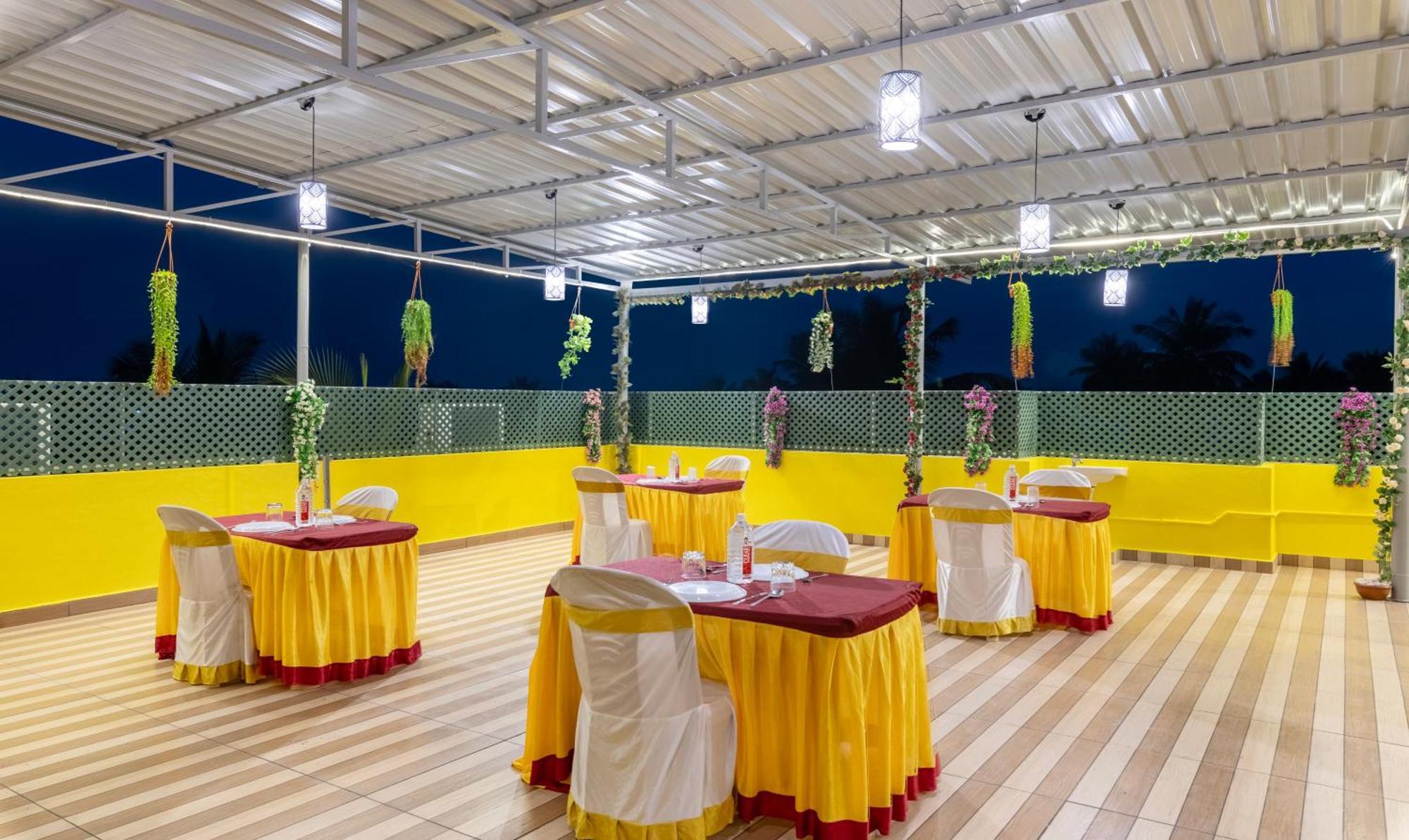 Treebo Four Seasons Hotel Mysore Exterior photo